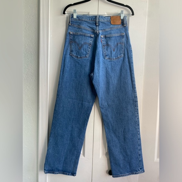 Levi’s Ribcage Straight - Picture 2 of 5